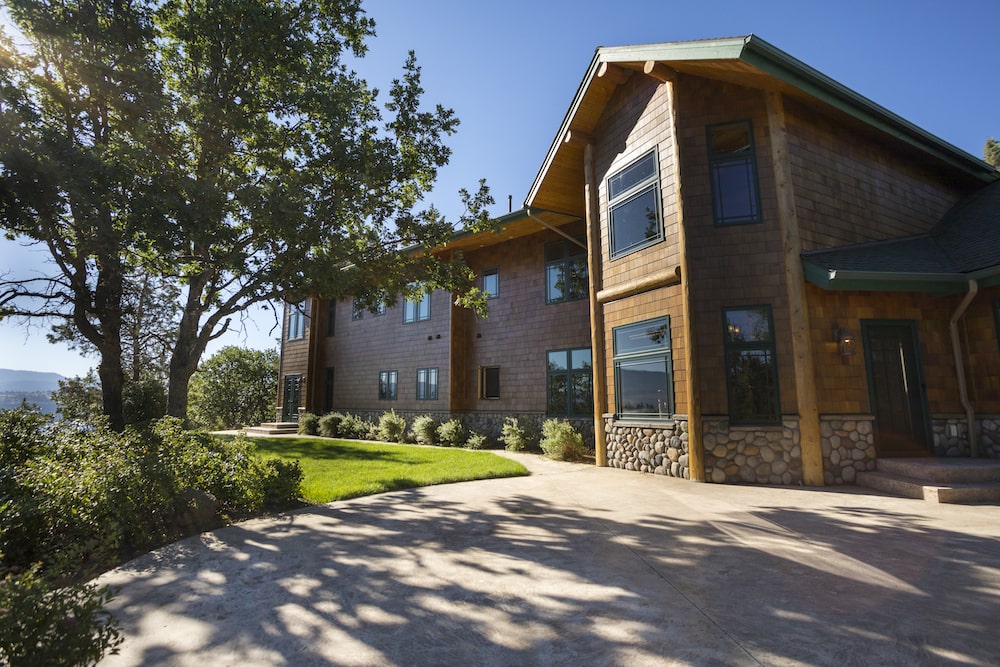 Klamath Falls vacation rentals