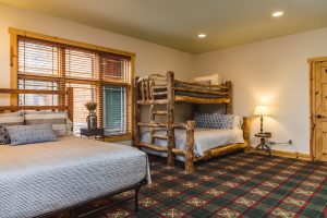 budget places near Crater Lake