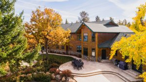 Luxury Vacation Homes in Klamath The Mansion at Running Y