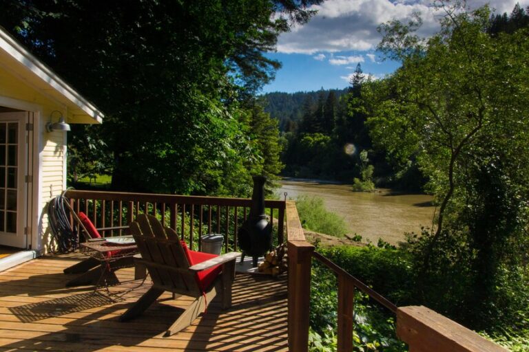 Klamath Falls Vacation Rentals Are the Best Base for Crater Lake Visitors